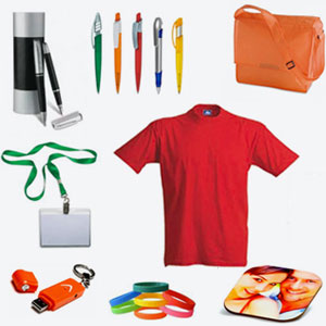 T-shirt - Cappellini - Chiavette Usb - Penne - Mouse Pad - Nastrini porta badg